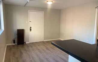 1 bed, 1 bath, 700 sqft, $775, Unit 3