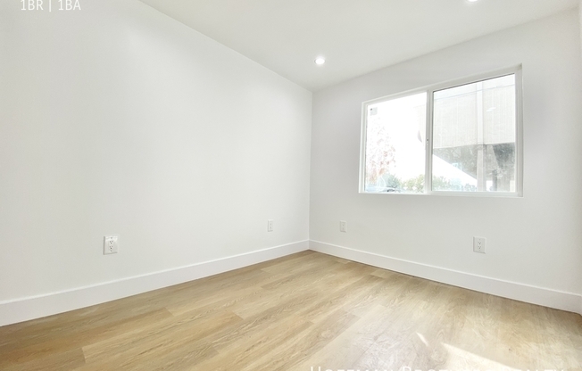 1017 OCEAN PARK BLVD