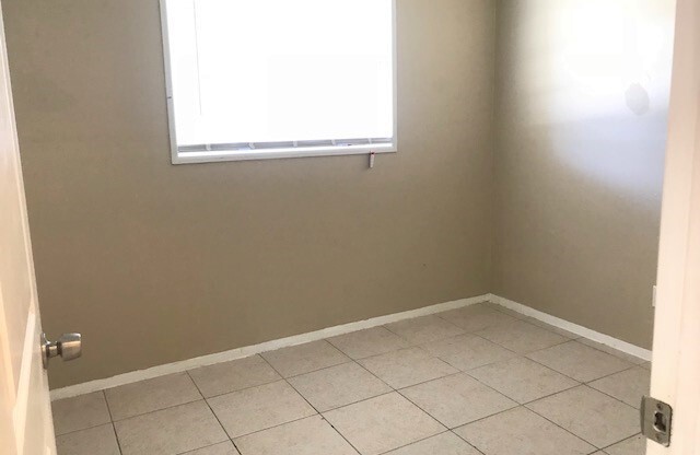 3 beds, 1 bath, $1,750