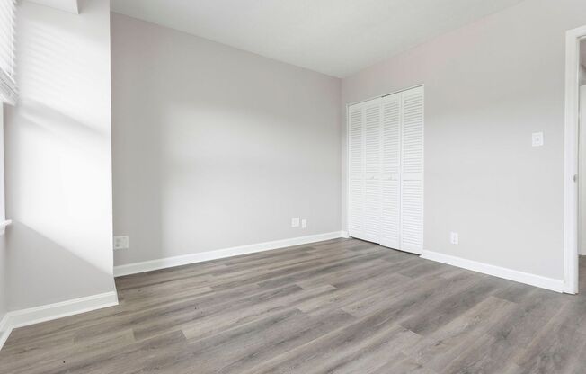 2 beds, 2 baths, $895, Unit 305