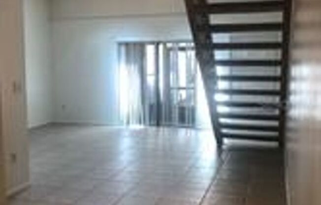 2 Bedroom /  2 Bath Townhouse in Orlando - Available Now!