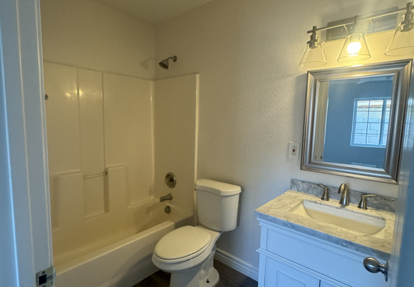 2702 E JUNIPER Avenue