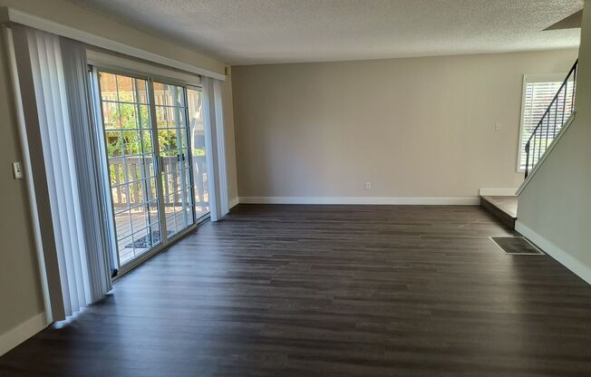 Newley Updated 4 bedroom, 2.5 bathroom Townhome in Citrus Heights!!!