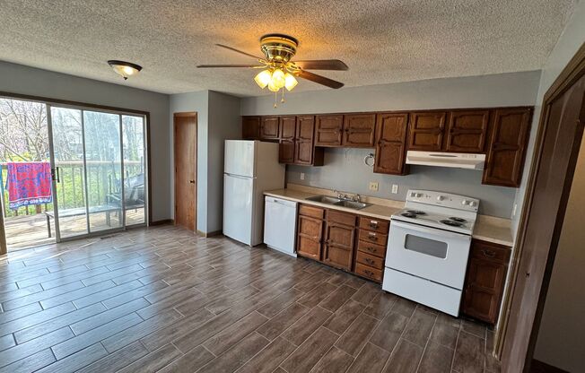 652-654 Pear Tree Circle