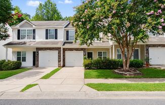 Beautiful 3BR Townhome with Community Pool & Garage!