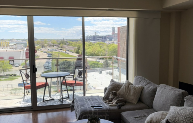 1 bed, 1.5 baths, 1,022 sqft, $2,125, Unit 503