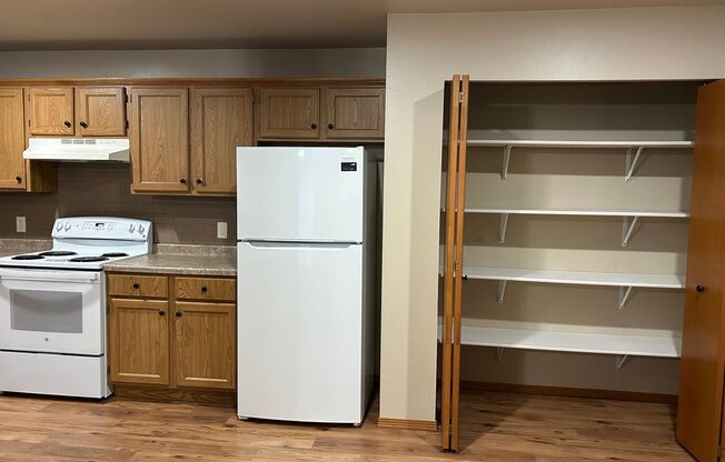 2 beds, 1 bath, 1,060 sqft, $1,449.99, Unit 1506-08