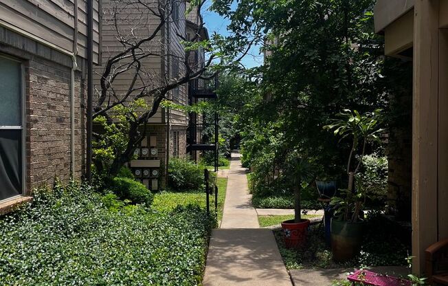 5608 Cougar Drive # 214