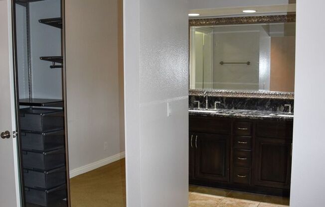 3 beds, 2.5 baths, $4,350, Unit # 11