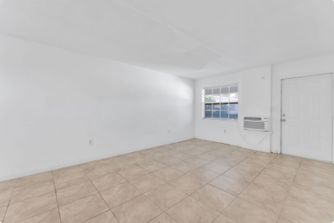 447 NE 125 ST
