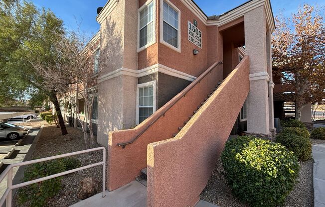 Charming 2Bed/Bath Condo located in a beautiful gated community in the Southwest.