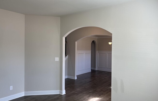 105 LACEY OAK LN