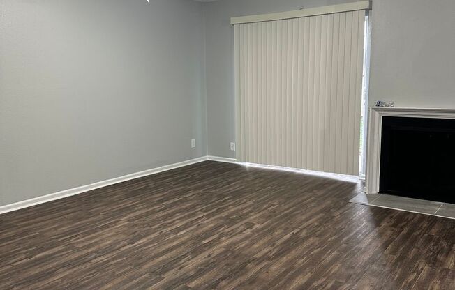 2 beds, 2.5 baths, 1,400 sqft, $1,089