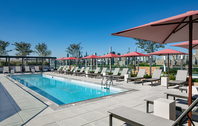 30 77 VERNON BLVD