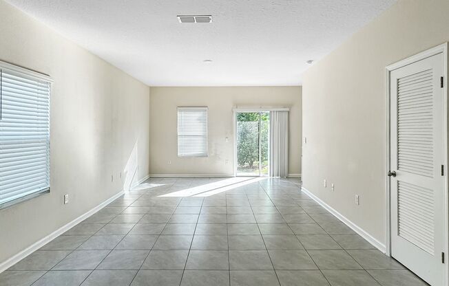 Townhome in the NEW community on Baymeadows & Southside, Baypointe!!