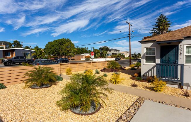 2073-79 Emerald Street