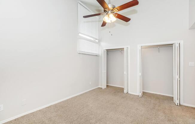 2 beds, 1 bath, 940 sqft, $1,665