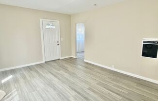 2 beds, 1 bath, $1,975, Unit 994 Upper