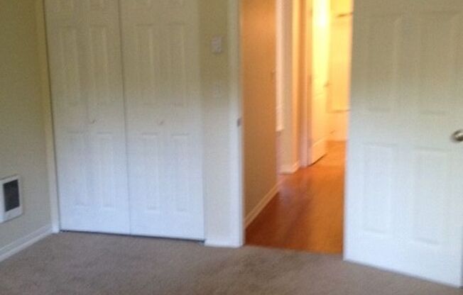 1 bed, 1 bath, 590 sqft, $1,250, Unit 101