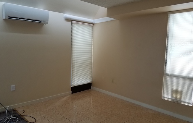 Spacious 2-Bedroom/2 Bath Bi-Level Garden Condo w/ Private Terrace in Coldspring!