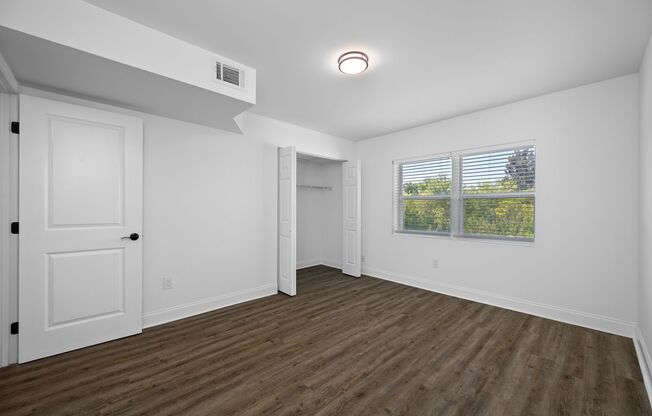 2 beds, 1.5 baths, 850 sqft, $1,695, Unit E109