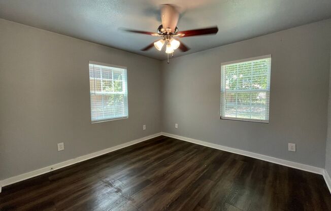 2 beds, 1 bath, $1,695