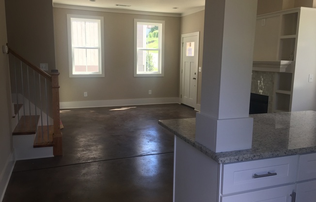 2 Bedroom/ 1.5 Bath Home in North Nashville, Minutes to Downtown/Germantown, Walk to Meharry Medical