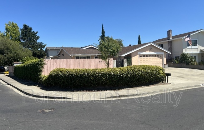 974 CORAL DR