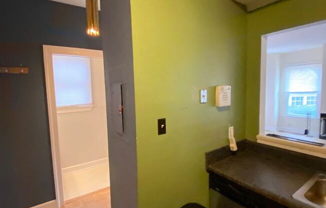 Spacious 2 bedroom/1 bath 2nd floor Condo in the heart of West Ghent