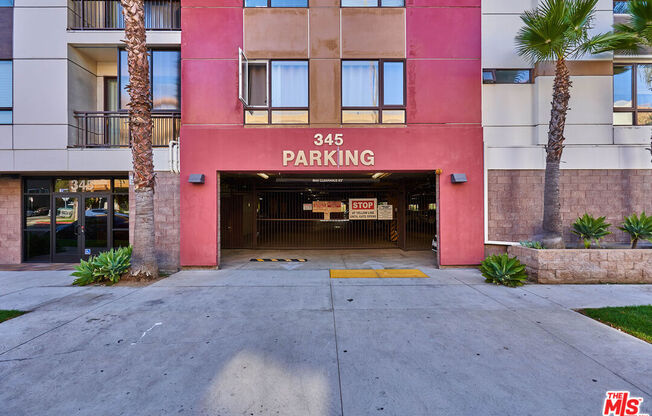 2 beds, 2 baths, 1,150 sqft, $2,750, Unit 205