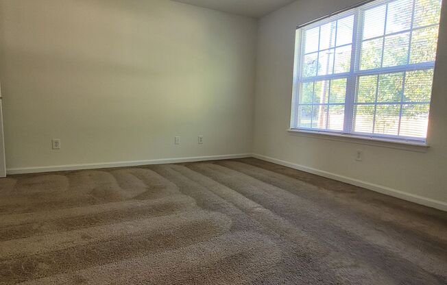 3 beds, 2 baths, 1,244 sqft, $1,675, Unit 01 - 7814