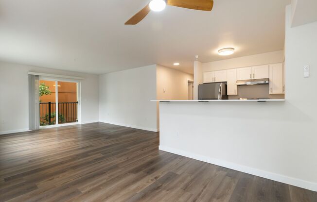 2 beds, 2 baths, 1,005 sqft, $2,895, Unit 307
