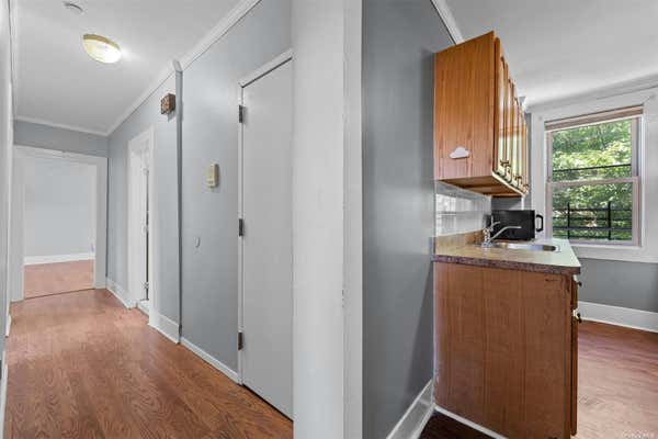 3 beds, 1 bath, $2,900