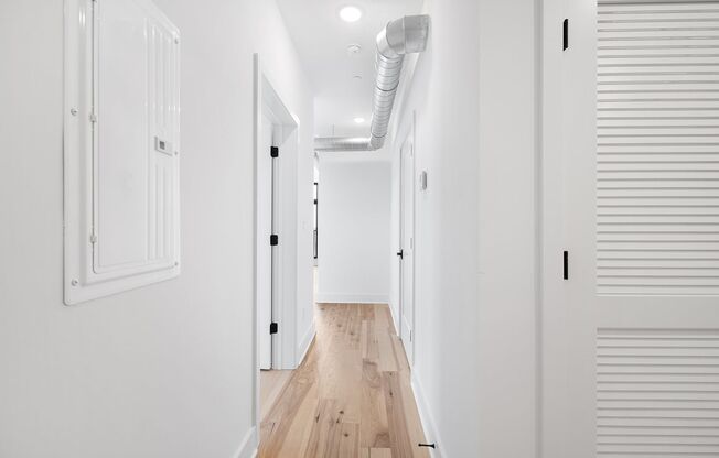 2 beds, 2 baths, 933 sqft, $2,095, Unit 405