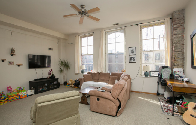 Charming Old City Apartments