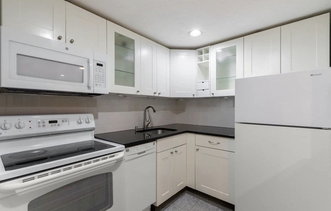 30 Peterborough St Apt B