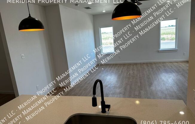 5802 URBANA PL