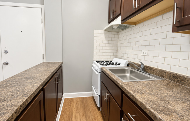 Studio, 1 bath, 425 sqft, $1,350, Unit 4756-207