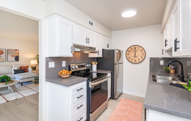 1 bed, 1 bath, 734 sqft, $1,575, Unit 5