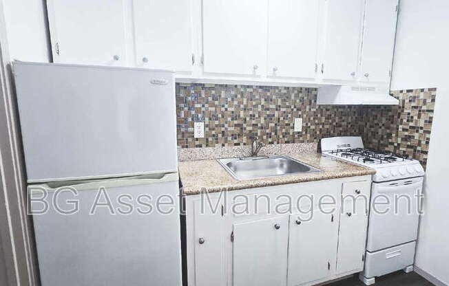 3600 DIMOND AVE