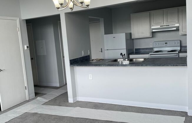 1 bed, 1 bath, 625 sqft, $875, Unit 604