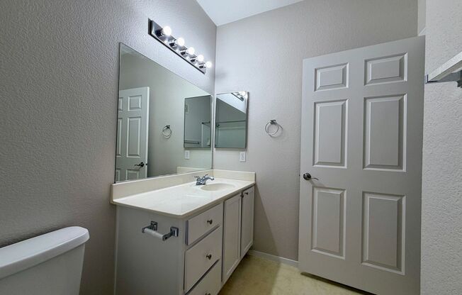 2 beds, 2 baths, $1,550, Unit # 6231