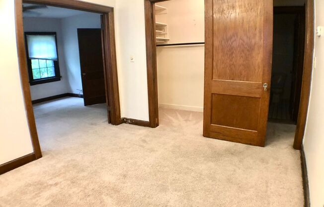 1 bed, 1 bath, $850, Unit D