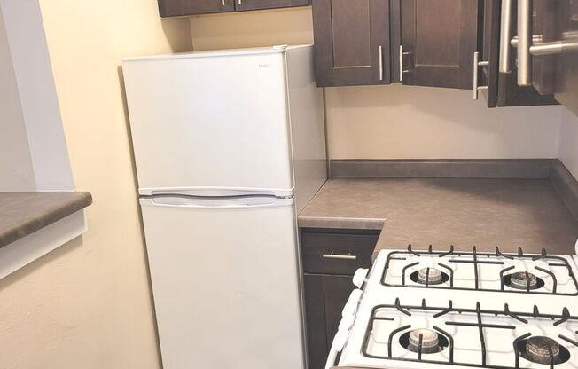 Studio, 1 bath, $845, Unit 5