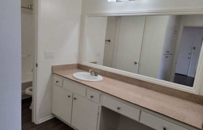 1 bed, 1 bath, 713 sqft, $2,025, Unit A073