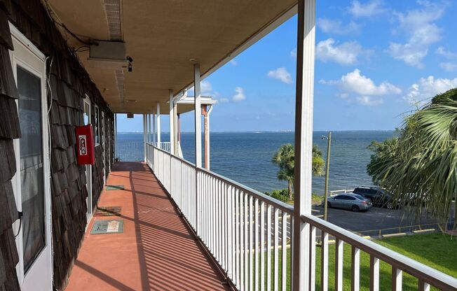 Pensacola Condo - Bay Winds - 2 bedrooms, 1.5 bathrooms