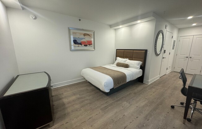 Studio, 1 bath, $3,500, Unit 10G