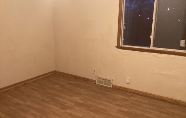 2 beds, 1 bath, $850