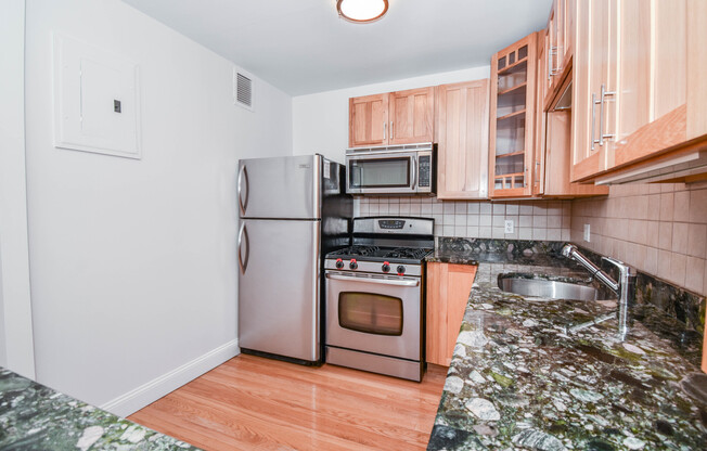 65 E India Row
