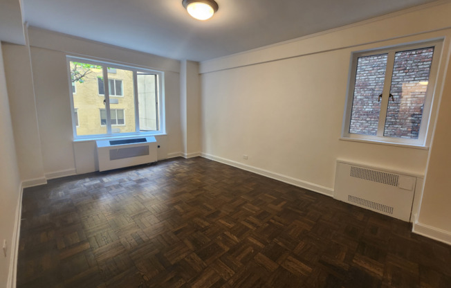 2 beds, 2 baths, 1,240 sqft, $8,275, Unit 5F